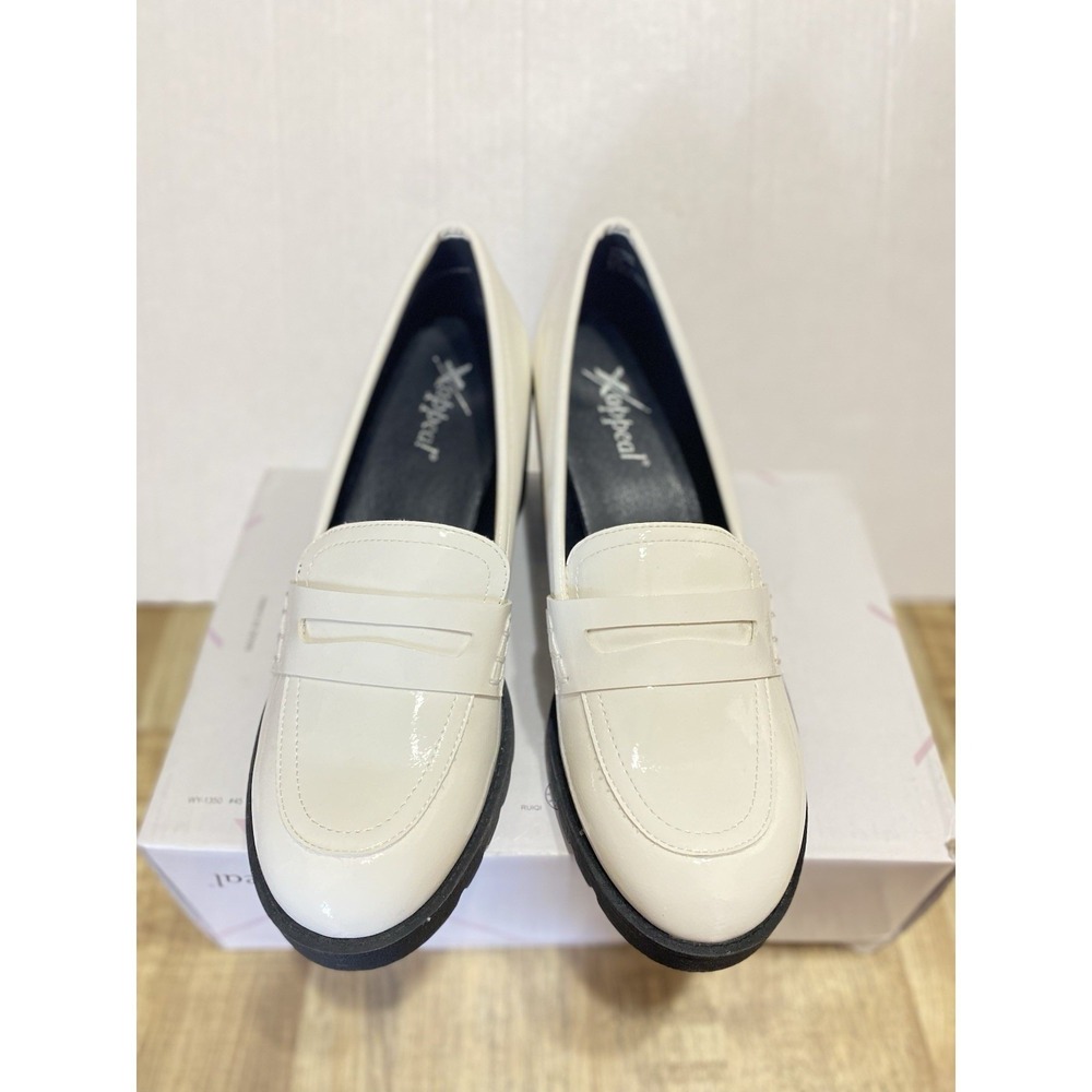 Xappeal White Patent Penny Loafers Chunky Block Heel Lug Sole Shoes Womens 9.5M
